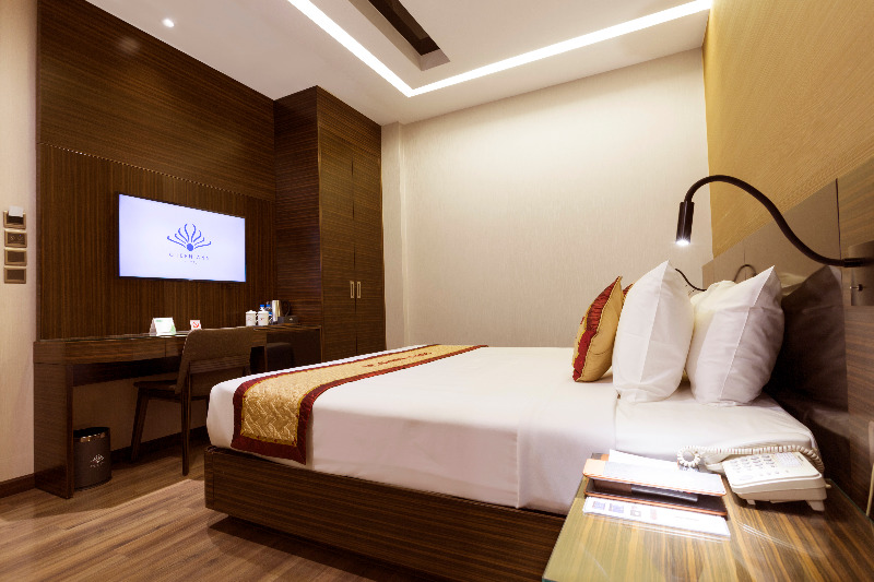 Queen Ann Hotel alt