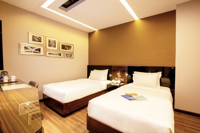 Queen Ann Hotel Rooms alt