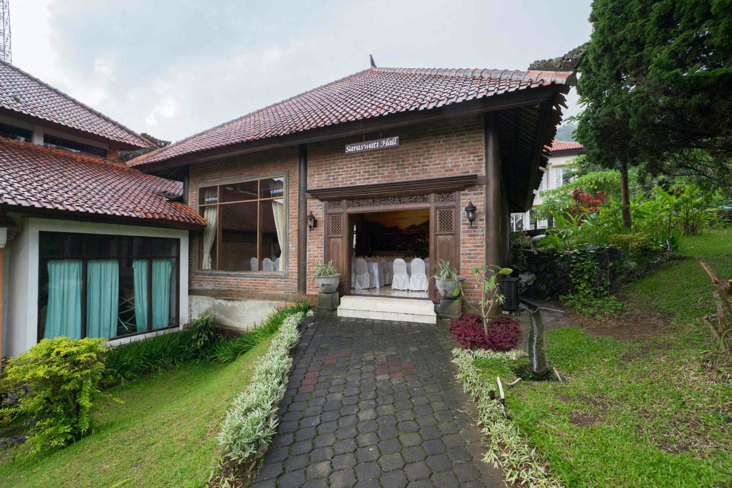 Photo gallery Royal Trawas Hotel & Cottage